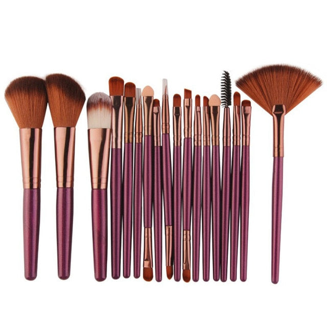 Professional makeup brushes set