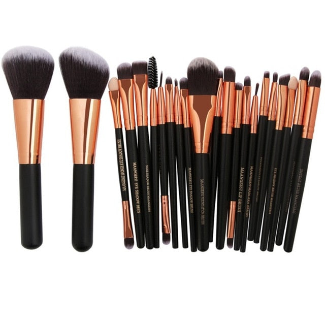 Professional makeup brushes set