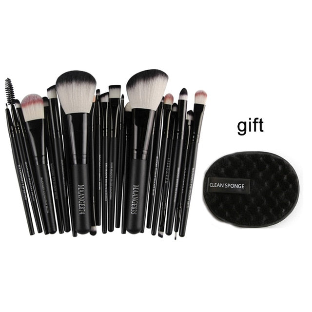 Professional makeup brushes set